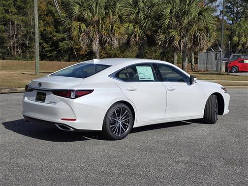 2025 Lexus ES 350 Base