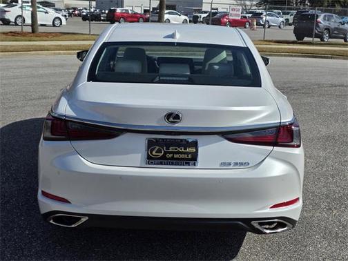 2025 Lexus ES 350 Base