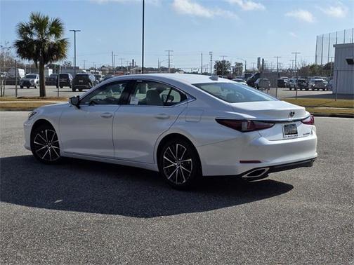 2025 Lexus ES 350 Base