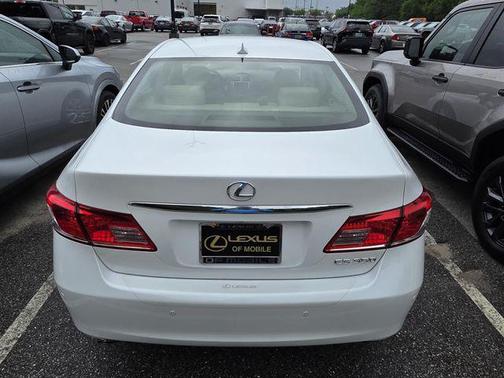 Starfire Pearl 2011 Lexus ES 350 Base
