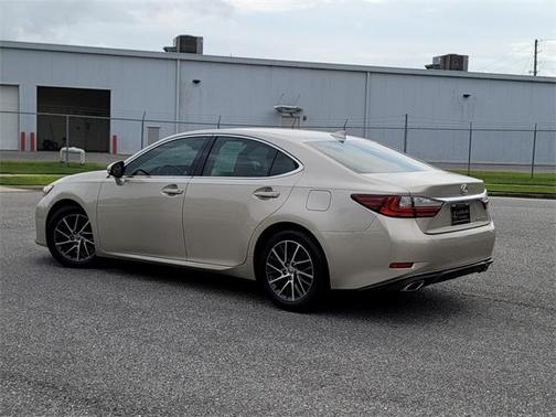 2017 Lexus ES 350 Base