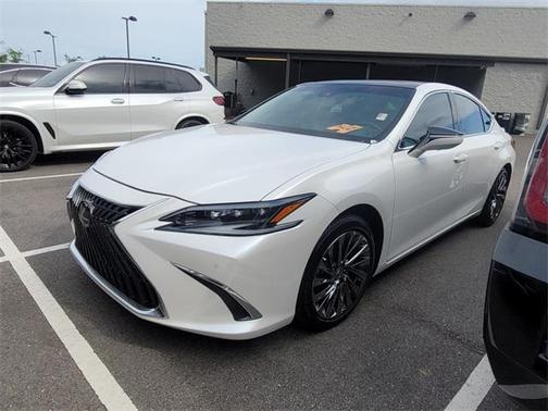 2024 Lexus ES 350 Ultra Luxury