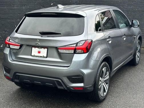 Mercury Gray Metallic 2023 Mitsubishi Outlander Sport 2.0 ES