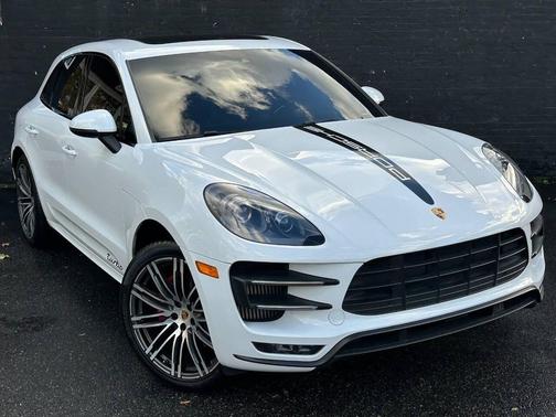 2016 Porsche Macan Turbo