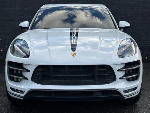2016 Porsche Macan Turbo