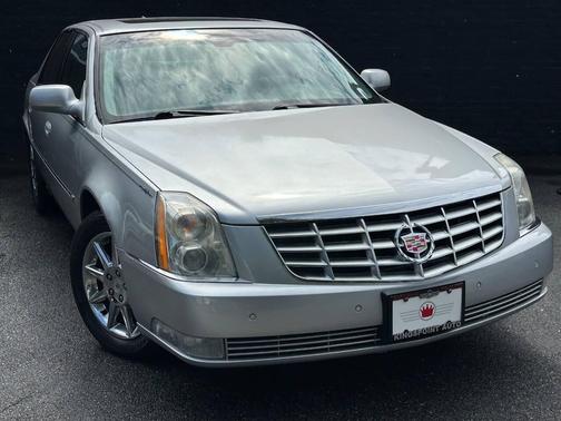 2010 Cadillac DTS Luxury Collection