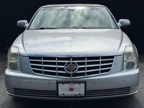 2010 Cadillac DTS Luxury Collection