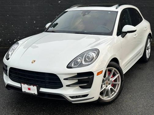 2016 Porsche Macan Macan Turbo