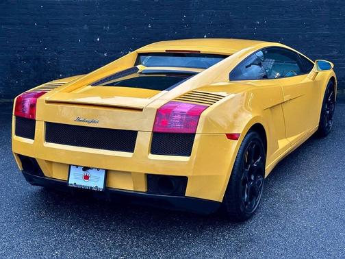 2005 Lamborghini Gallardo Base AWD 2dr Coupe