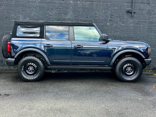 2021 Ford Bronco Black Diamond 4x4 4dr SUV