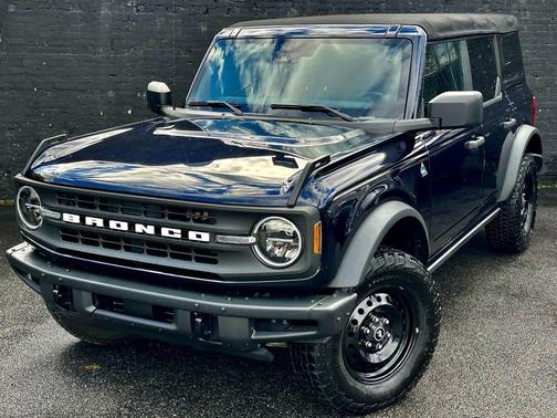 2021 Ford Bronco Black Diamond 4x4 4dr SUV