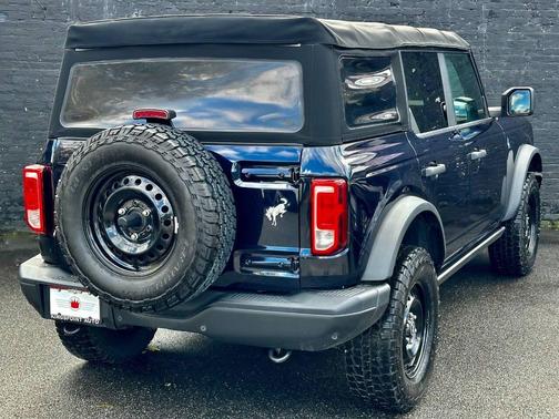 2021 Ford Bronco Black Diamond 4x4 4dr SUV