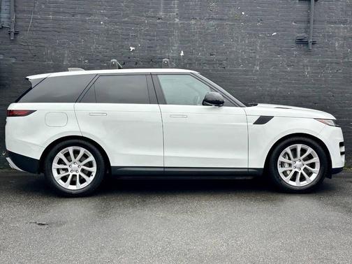 2023 Land Rover Range Rover Sport SE