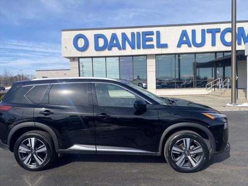 2023 Nissan Rogue SL