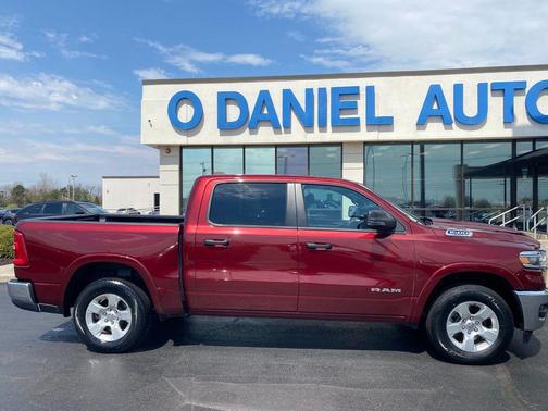 Delmonico Red Pearlcoat 2025 RAM 1500 Big Horn/Lone Star