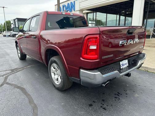 Delmonico Red Pearlcoat 2025 RAM 1500 Big Horn/Lone Star