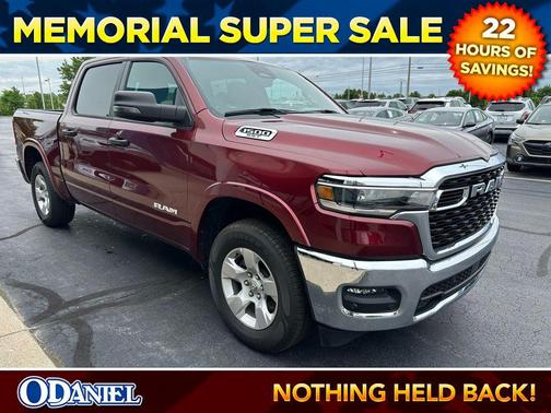 Delmonico Red Pearlcoat 2025 RAM 1500 Big Horn/Lone Star
