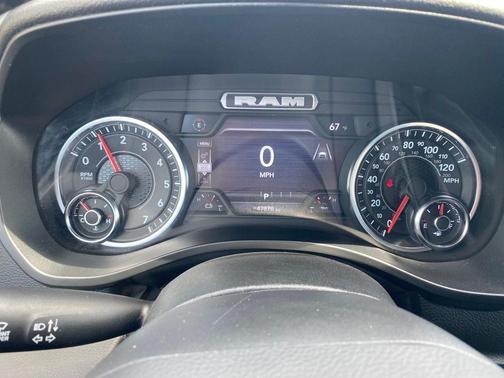 Delmonico Red Pearlcoat 2025 RAM 1500 Big Horn/Lone Star