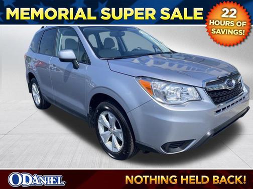 Ice Silver Metallic 2016 Subaru Forester 2.5i Premium