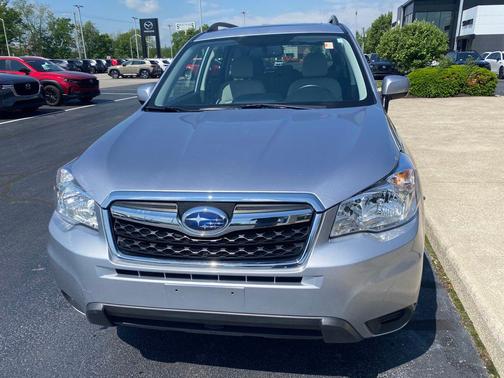 Ice Silver Metallic 2016 Subaru Forester 2.5i Premium