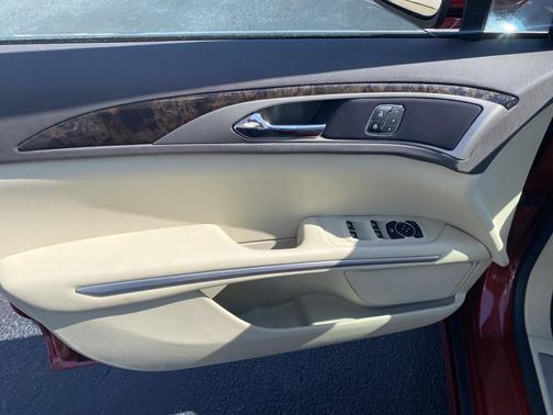 2013 Lincoln MKZ Base