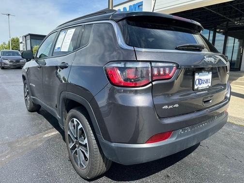 Granite Crystal Metallic Clearcoat 2022 Jeep Compass Limited