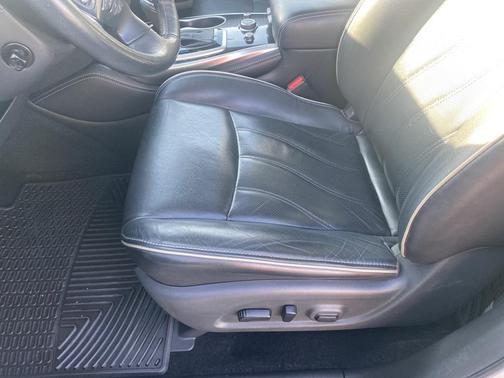 2018 INFINITI QX60 Base