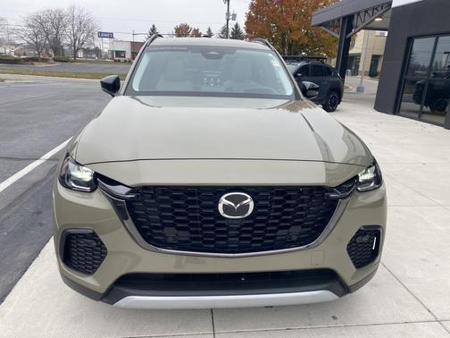 2025 Mazda CX-70 PHEV Premium