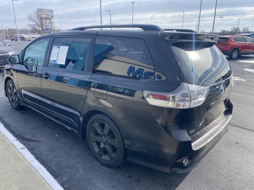 2011 Toyota Sienna SE