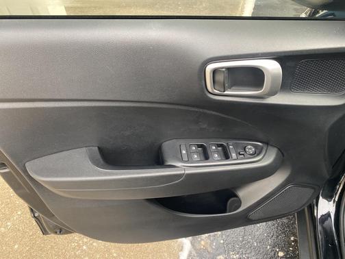 2022 Hyundai VENUE SE