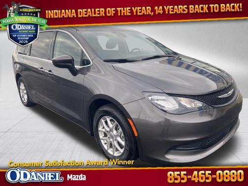 Granite Crystal Metallic Clearcoat 2023 Chrysler Voyager LX
