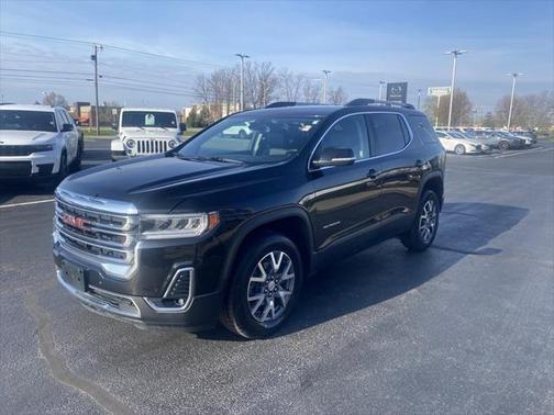 2023 GMC Acadia SLT