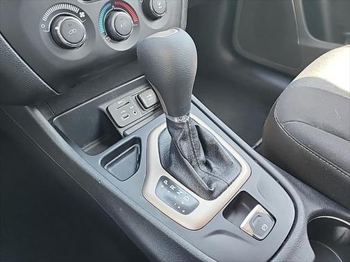 2014 Jeep Cherokee Sport