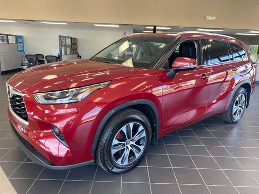 Ruby Flare Pearl 2021 Toyota Highlander XLE