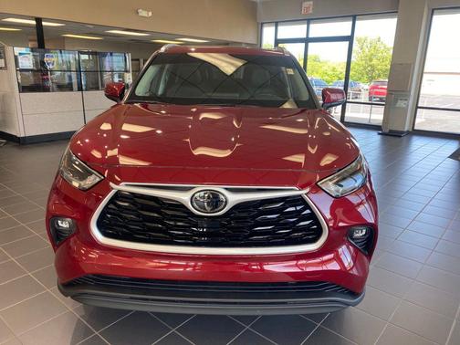 Ruby Flare Pearl 2021 Toyota Highlander XLE