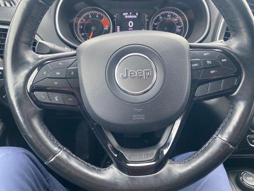 2019 Jeep Cherokee Altitude