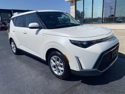 2024 Kia Soul LX
