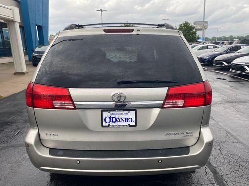 Silver Shadow Pearl 2005 Toyota Sienna XLE Limited
