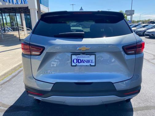 Sterling Gray Metallic 2025 Chevrolet Blazer 2LT