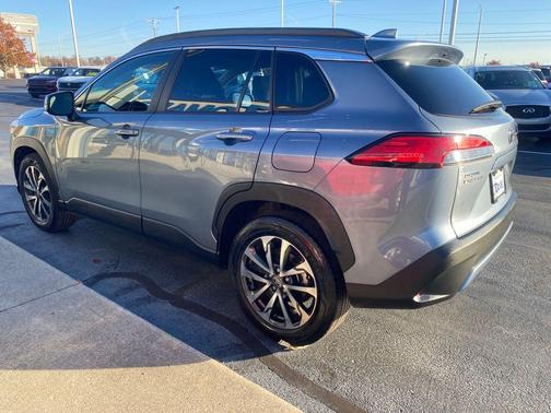 2024 Toyota Corolla Cross XLE
