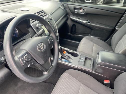 2016 Toyota Camry Hybrid 
