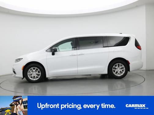 White 2025 Chrysler Pacifica Select