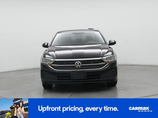 Black 2023 Volkswagen Jetta SE