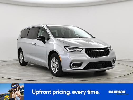 Silver 2024 Chrysler Pacifica Touring L