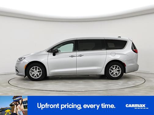 Silver 2024 Chrysler Pacifica Touring L