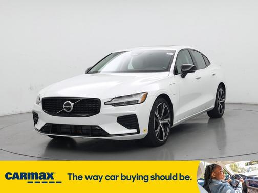 2023 Volvo S60 Recharge Plug-In Hybrid T8 Plus Dark Theme