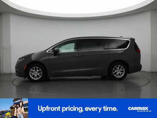 Gray 2023 Chrysler Pacifica Touring L