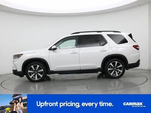 White 2025 Honda Pilot Elite