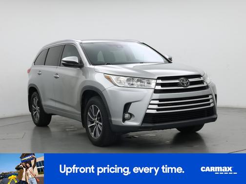 Silver 2017 Toyota Highlander XLE