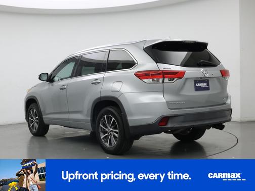Silver 2017 Toyota Highlander XLE